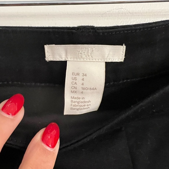 H&M black trousers - Picture 3 of 3